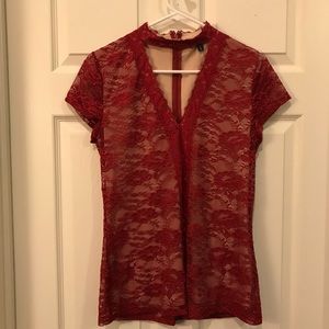 Express Choker Neck Lace Tee